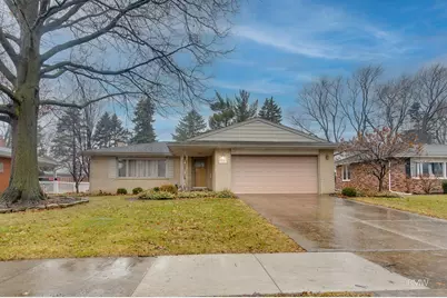 910 S Robert Drive, Mount Prospect, IL 60056 - Photo 2