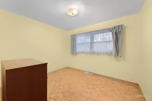 910 S Robert Dr, Mount Prospect, IL 60056 - Photo 16