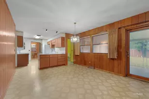 910 S Robert Dr, Mount Prospect, IL 60056 - Photo 10