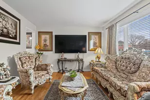 573 Shorely Dr, Barrington, IL 60010 - Photo 4