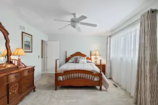 573 Shorely Dr, Barrington, IL 60010 - Photo 12