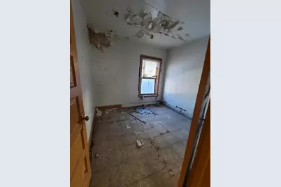 11130 S Eggleston Avenue, Chicago, IL 60628 - Photo 10