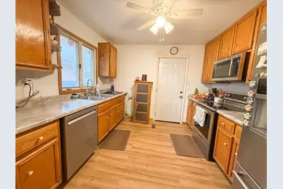 802 E 19th Street, Sterling, IL 61081 - Photo 8