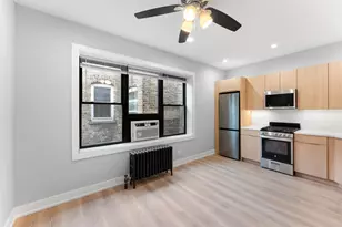 1546 W Jonquil Terrace, Chicago, IL 60626 - Photo 2