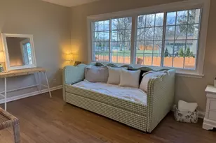 22 Audrey Ln, Mount Prospect, IL 60056 - Photo 2