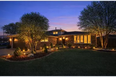 9133 S Meade Avenue, Oak Lawn, IL 60453 - Photo 2