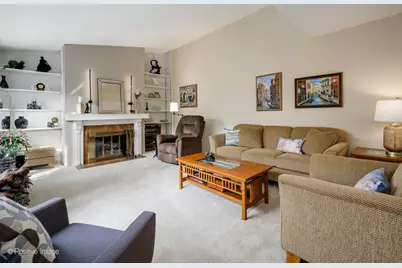 1327 Shagbark Lane, Wheaton, IL 60187 - Photo 4