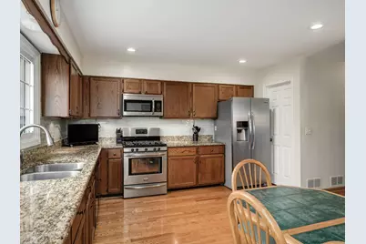 1327 Shagbark Lane, Wheaton, IL 60187 - Photo 12