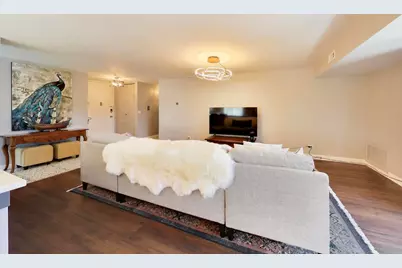 2460 W Talcott Road #219, Park Ridge, IL 60068 - Photo 4