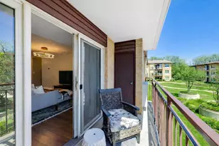 2460 W Talcott Rd, Park Ridge, IL 60068 - Photo 24