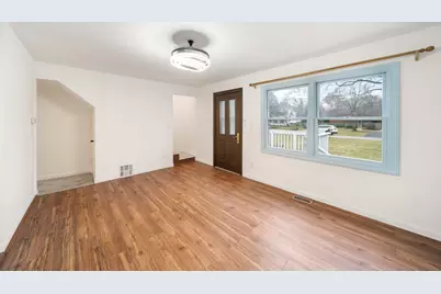 28W686 Townline Road, Warrenville, IL 60555 - Photo 6