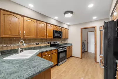 7811 Bristol Park Drive, Tinley Park, IL 60477 - Photo 12