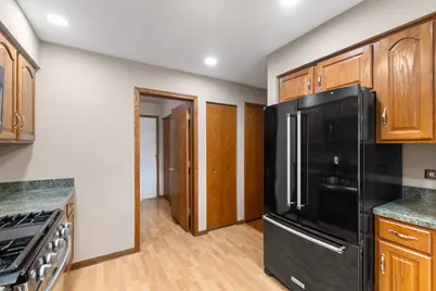 7811 Bristol Park Drive, Tinley Park, IL 60477 - Photo 14