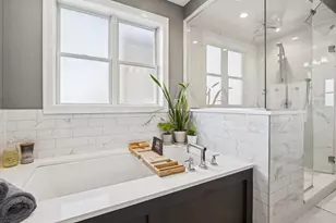 2341 W Roscoe St, Chicago, IL 60618 - Photo 24