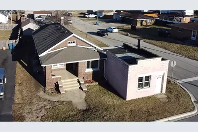 1900 N Center Street, Crest Hill, IL 60403 - Photo 2