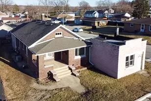 1900 N Center St, Crest Hill, IL 60403 - Photo 30