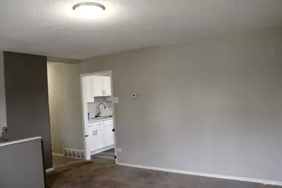 299 Beacon Boulevard, Chicago Heights, IL 60411 - Photo 4