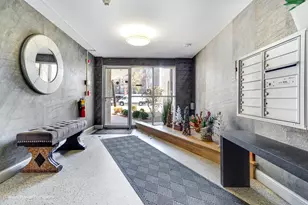 5214 Galitz St, Skokie, IL 60077 - Photo 4