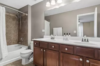 2238 S Crambourne Way, Arlington Heights, IL 60005 - Photo 16