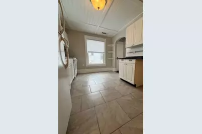 1105 1/2 N Clinton Boulevard #1, Bloomington, IL 61701 - Photo 8