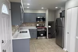 18143 Idlewild Dr, Country Club Hills, IL 60478 - Photo 6