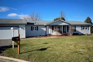 910 Shetland Ct, Grayslake, IL 60030 - Photo 2