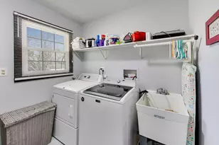 211 Woody Way, Oakwood Hills, IL 60013 - Photo 24