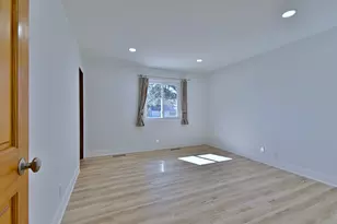 340 Somerset Dr, Streamwood, IL 60107 - Photo 12