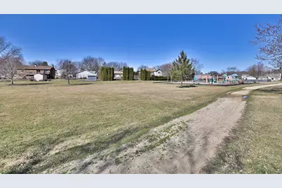 340 Somerset Drive, Streamwood, IL 60107 - Photo 44