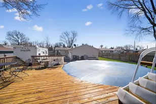 407 Butterfield Rd, North Aurora, IL 60542 - Photo 38