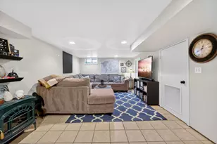 407 Butterfield Rd, North Aurora, IL 60542 - Photo 24