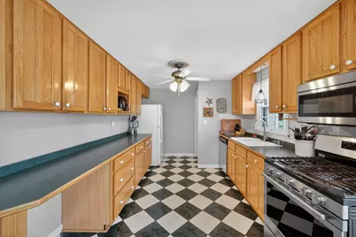 407 Butterfield Road, North Aurora, IL 60542 - Photo 10