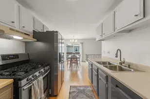 1230 Bunker Hill Ct, Wheaton, IL 60189 - Photo 10