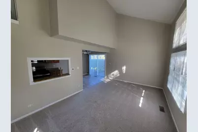 547 East Avenue, Streamwood, IL 60107 - Photo 2