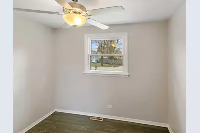 1529 Leslie Avenue, Round Lake Beach, IL 60073 - Photo 18