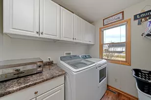 2356 N 4060th Rd, Sheridan, IL 60551 - Photo 10