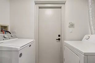 117 Braxton Ln, Aurora, IL 60504 - Photo 8