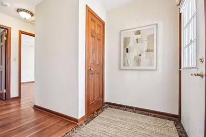 9N827 Beckman Trail, Elgin, IL 60124 - Photo 4