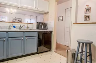 142 Kennebunk Ct, Glendale Heights, IL 60139 - Photo 8