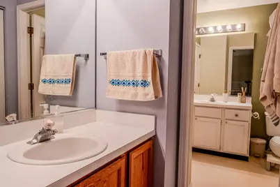 142 Kennebunk Court, Glendale Heights, IL 60139 - Photo 16