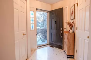 142 Kennebunk Ct, Glendale Heights, IL 60139 - Photo 4