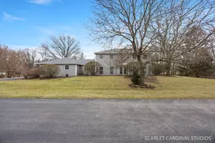 29W509 Point Oak Dr, Warrenville, IL 60555 - Photo 1