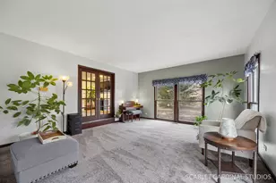 29W509 Point Oak Dr, Warrenville, IL 60555 - Photo 12