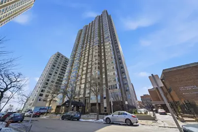 525 W Hawthorne Place #2707, Chicago, IL 60657 - Photo 1
