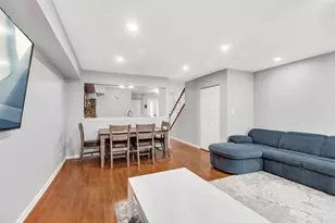 988 Butter Creek Ct, Hoffman Estates, IL 60169 - Photo 8