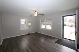 1355 Morgan St, Joliet, IL 60436 - Photo 8