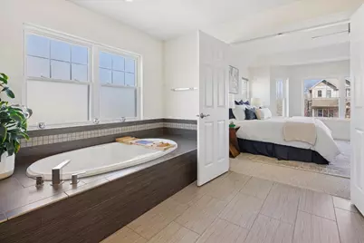 5658 N Latrobe Avenue, Chicago, IL 60646 - Photo 18