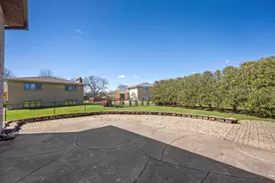 1631 Arbor Ct, Darien, IL 60561 - Photo 4