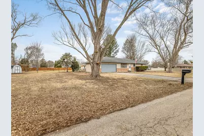 8420 Bobolink Drive, Machesney Park, IL 61115 - Photo 4