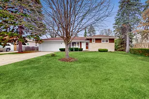 4N163 5th Ave, Addison, IL 60101 - Photo 1
